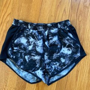 Under Armor Marbled Athletic Short with lining